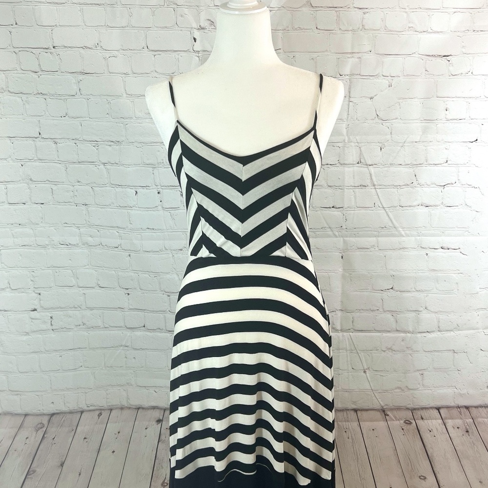 'Hearts' Spaghetti Strap Black/White Stripe Summer Dress (M)